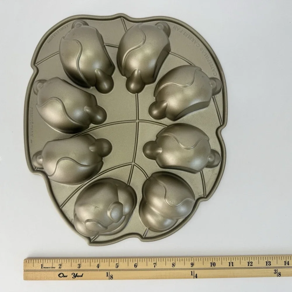 Nordic Ware Caterpillar‎ Cakelet Cake Pan Mold Non Stick Cast Aluminum